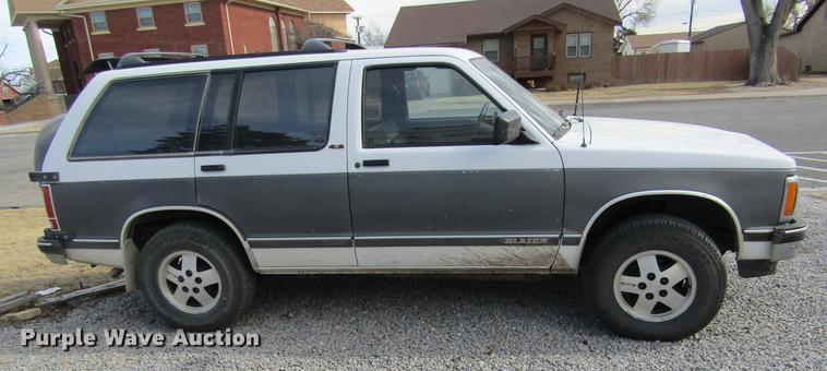 image for item DC8285 1991 Chevrolet S10 Blazer SUV