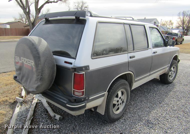 image for item DC8285 1991 Chevrolet S10 Blazer SUV
