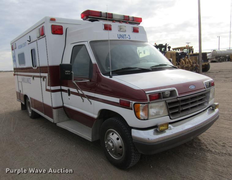 image for item DC8286 1994 Ford Econoline E350 ambulance