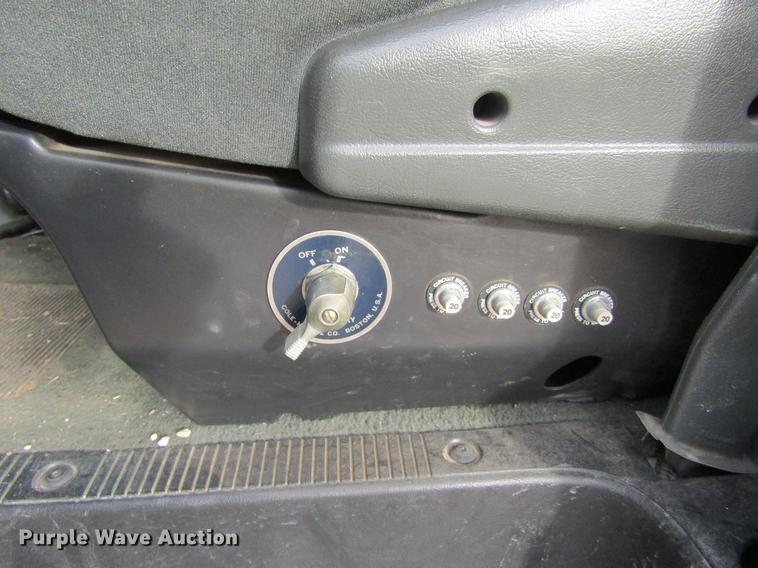 image for item DC8286 1994 Ford Econoline E350 ambulance