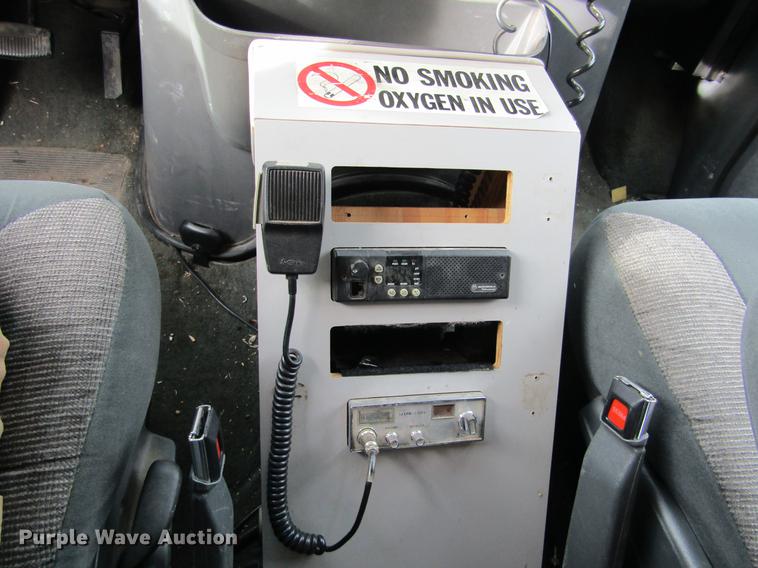 image for item DC8286 1994 Ford Econoline E350 ambulance