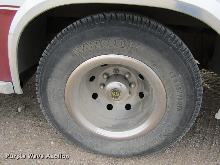 image for item DC8286 1994 Ford Econoline E350 ambulance