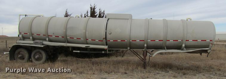 image for item DC8290 1983 Timpte 307-AL tank trailer
