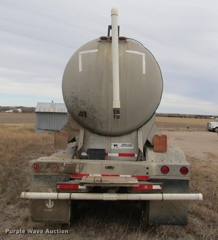 image for item DC8290 1983 Timpte 307-AL tank trailer