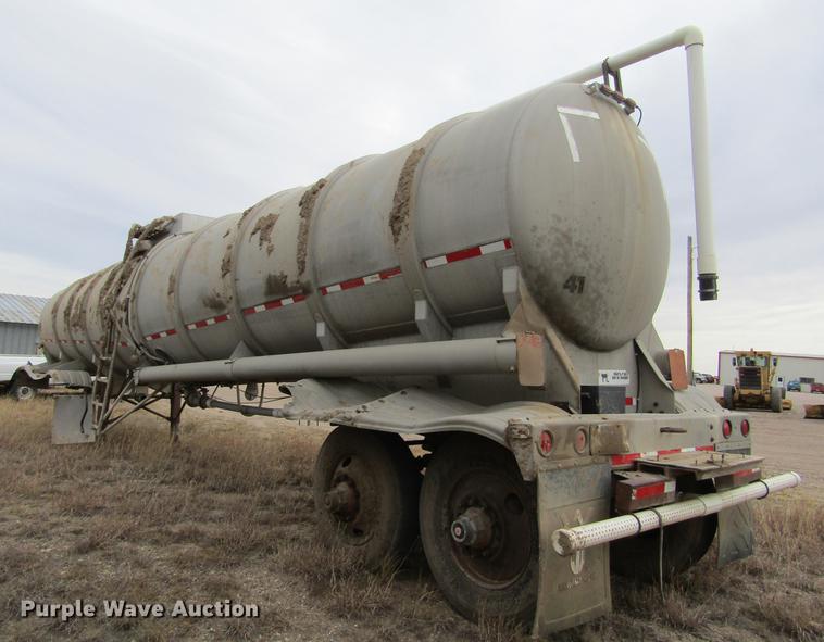 image for item DC8290 1983 Timpte 307-AL tank trailer