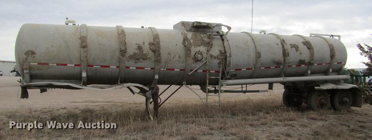 image for item DC8290 1983 Timpte 307-AL tank trailer