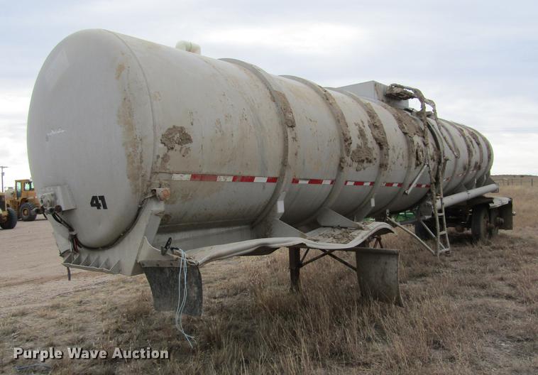 image for item DC8290 1983 Timpte 307-AL tank trailer