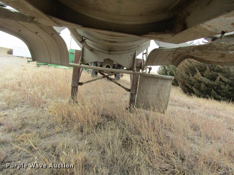 image for item DC8290 1983 Timpte 307-AL tank trailer