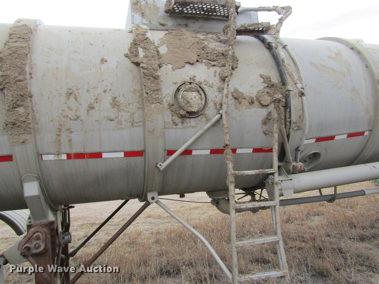 image for item DC8290 1983 Timpte 307-AL tank trailer