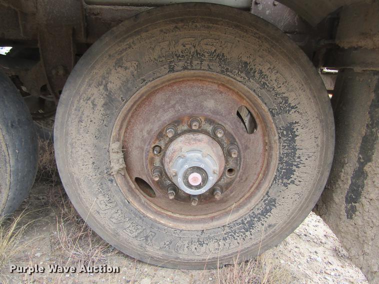 image for item DC8290 1983 Timpte 307-AL tank trailer