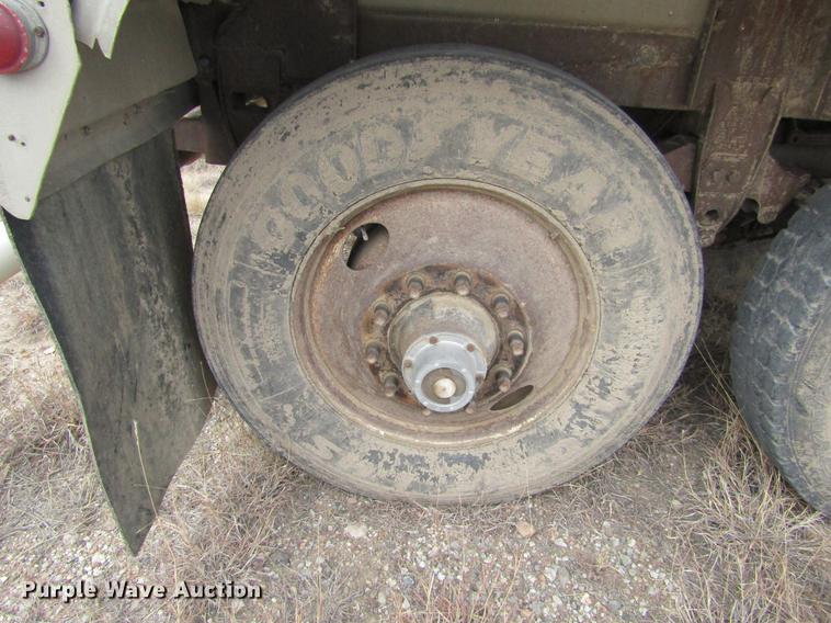 image for item DC8290 1983 Timpte 307-AL tank trailer