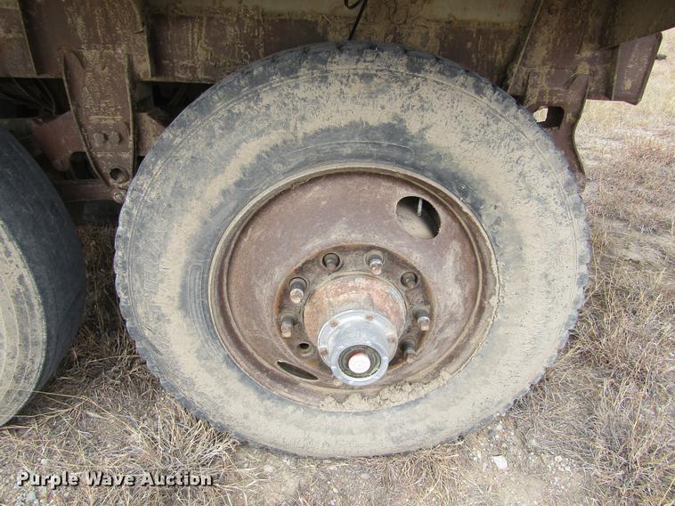 image for item DC8290 1983 Timpte 307-AL tank trailer