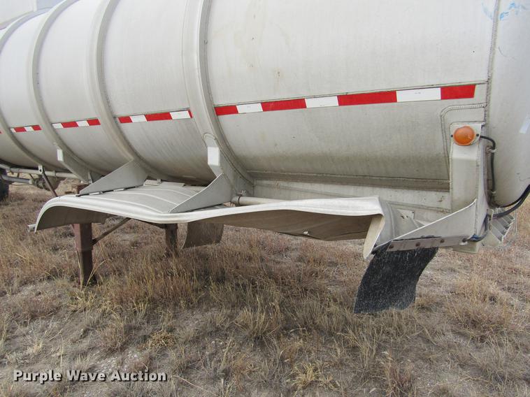 image for item DC8290 1983 Timpte 307-AL tank trailer
