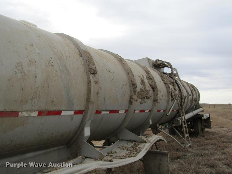 image for item DC8290 1983 Timpte 307-AL tank trailer