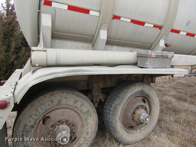 image for item DC8290 1983 Timpte 307-AL tank trailer