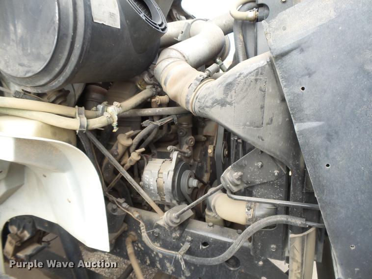 image for item DC8496 1996 International 8100 tank truck