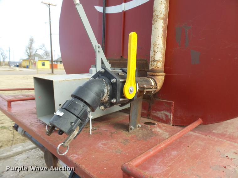 image for item DC8496 1996 International 8100 tank truck