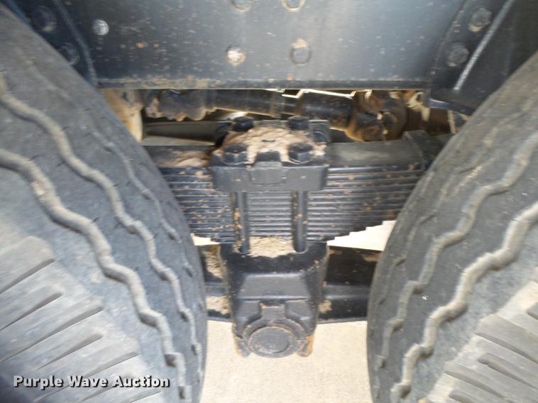 image for item DC8496 1996 International 8100 tank truck