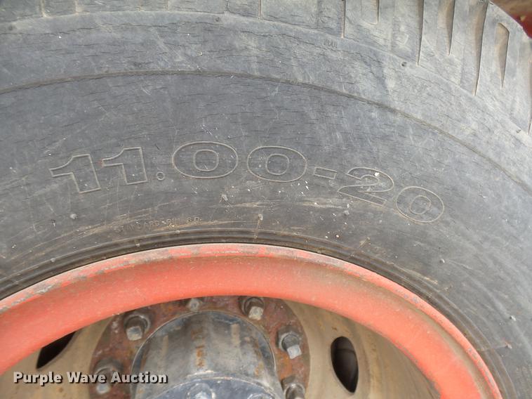 image for item DC8496 1996 International 8100 tank truck