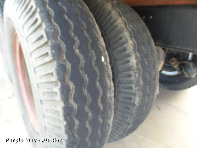 image for item DC8496 1996 International 8100 tank truck