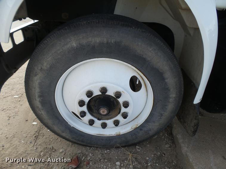 image for item DC8496 1996 International 8100 tank truck