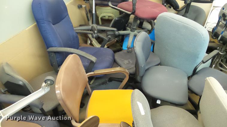 image for item DT9446 Approximately 55 chairs