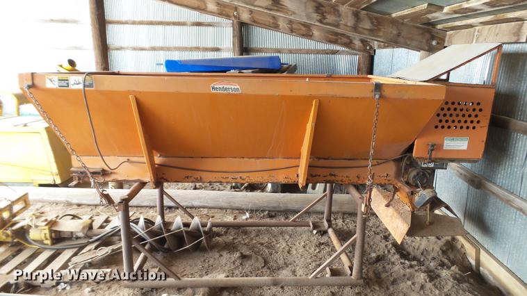 image for item DT9459 Henderson steel spreader