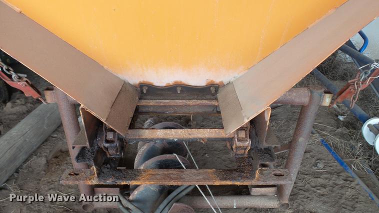 image for item DT9459 Henderson steel spreader