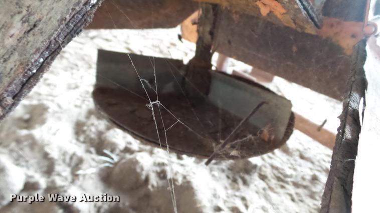 image for item DT9459 Henderson steel spreader