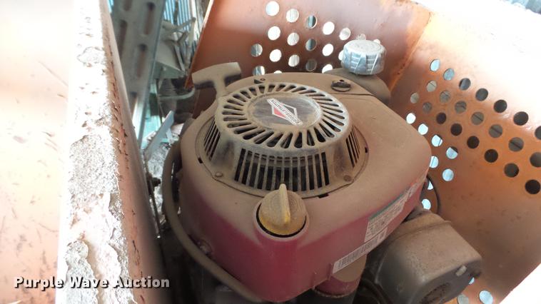 image for item DT9459 Henderson steel spreader