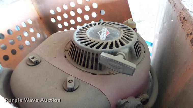 image for item DT9459 Henderson steel spreader