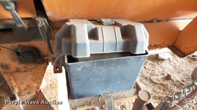 image for item DT9459 Henderson steel spreader