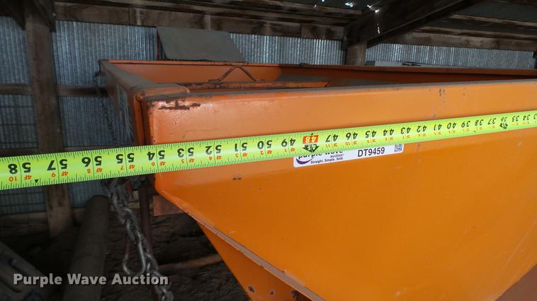 image for item DT9459 Henderson steel spreader