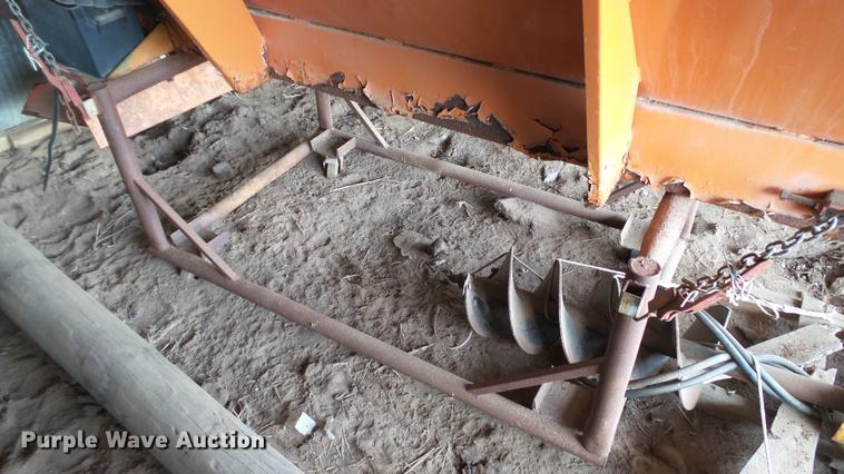 image for item DT9459 Henderson steel spreader