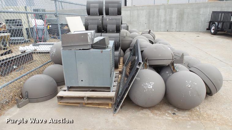 image for item DT9460 Approximately 100 sodium lights