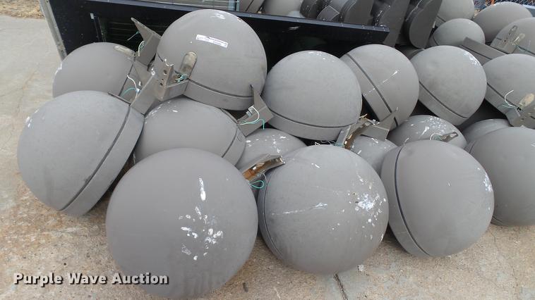 image for item DT9460 Approximately 100 sodium lights