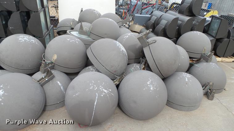 image for item DT9460 Approximately 100 sodium lights