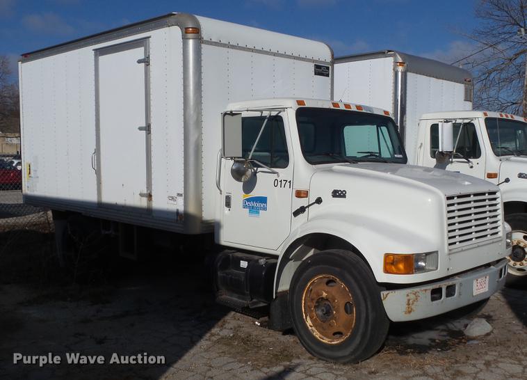 image for item DZ9196 2001 International 4700 box truck