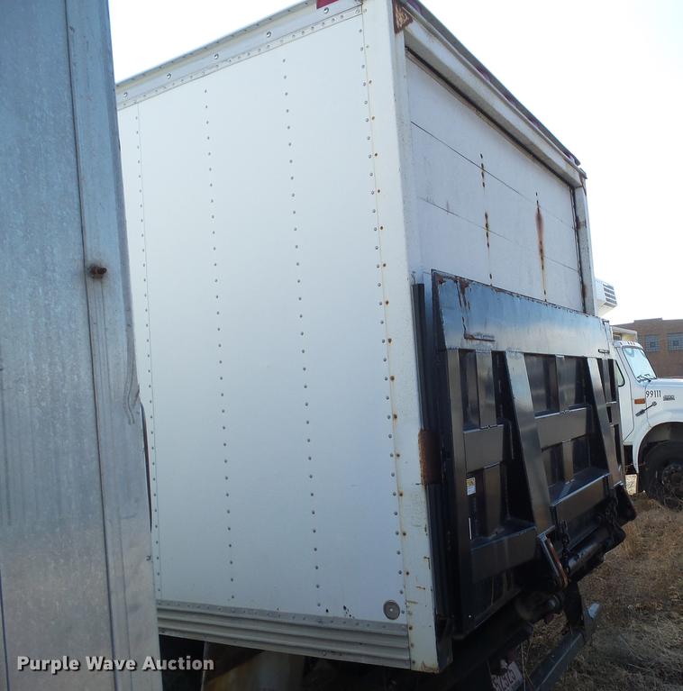 image for item DZ9196 2001 International 4700 box truck