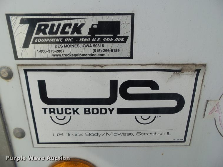 image for item DZ9196 2001 International 4700 box truck