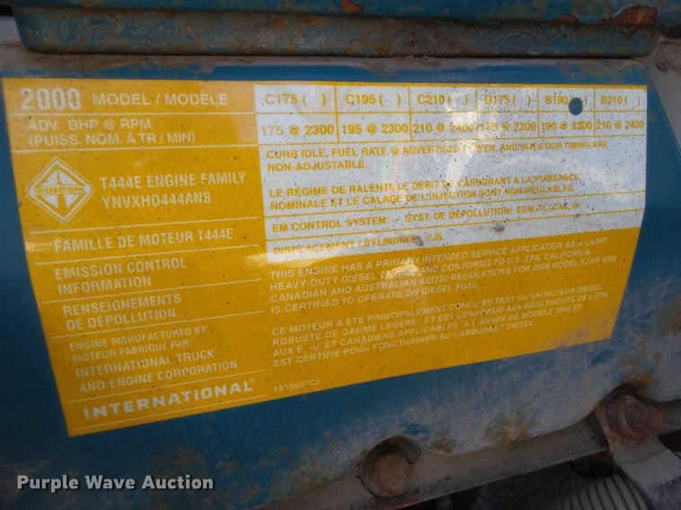 image for item DZ9197 2001 International 4700 box truck