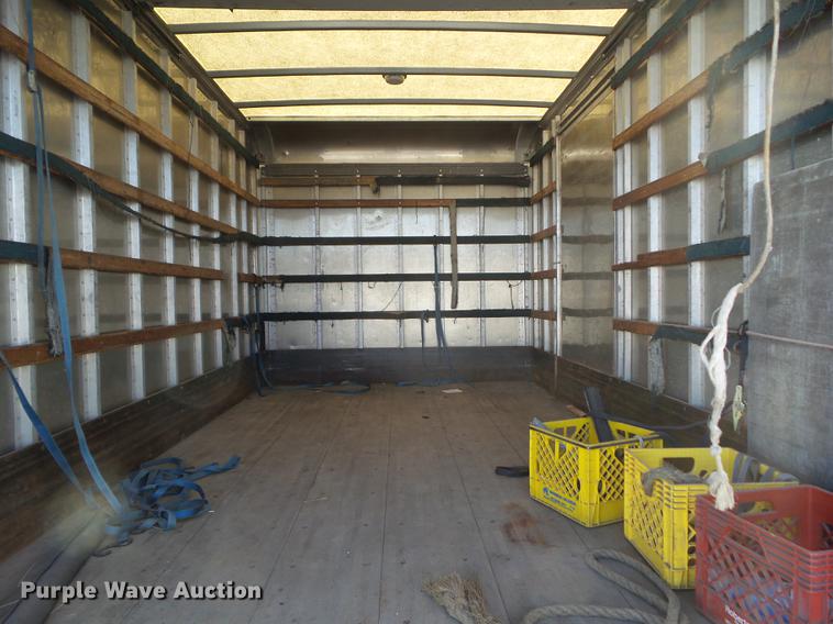 image for item DZ9197 2001 International 4700 box truck