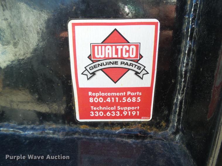 image for item DZ9197 2001 International 4700 box truck