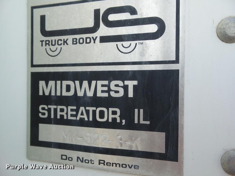 image for item DZ9197 2001 International 4700 box truck