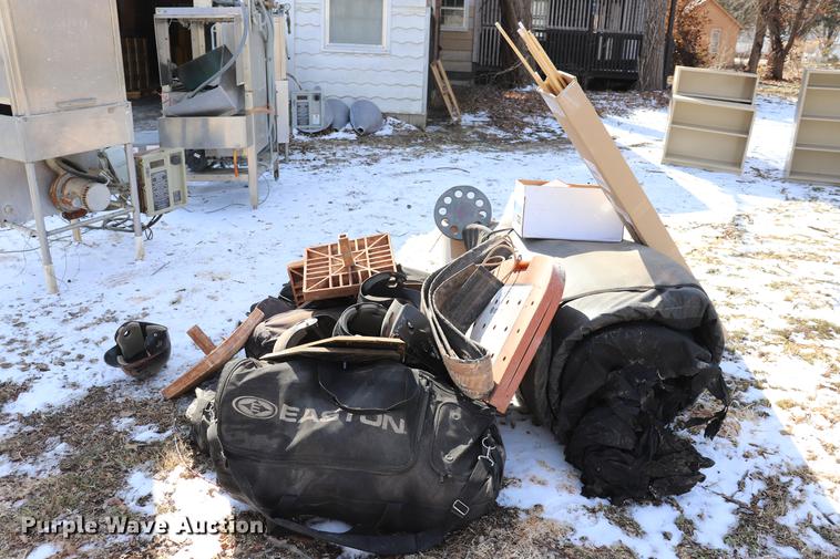 image for item EC9464 Sporting goods