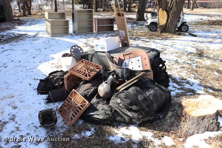 image for item EC9464 Sporting goods