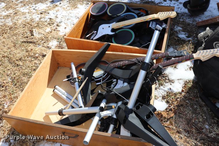 image for item EC9464 Sporting goods