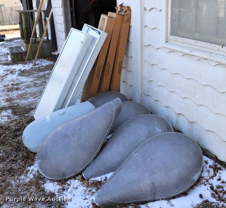 image for item EC9465 Building materials