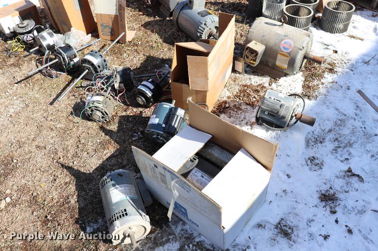 image for item EC9467 Motors