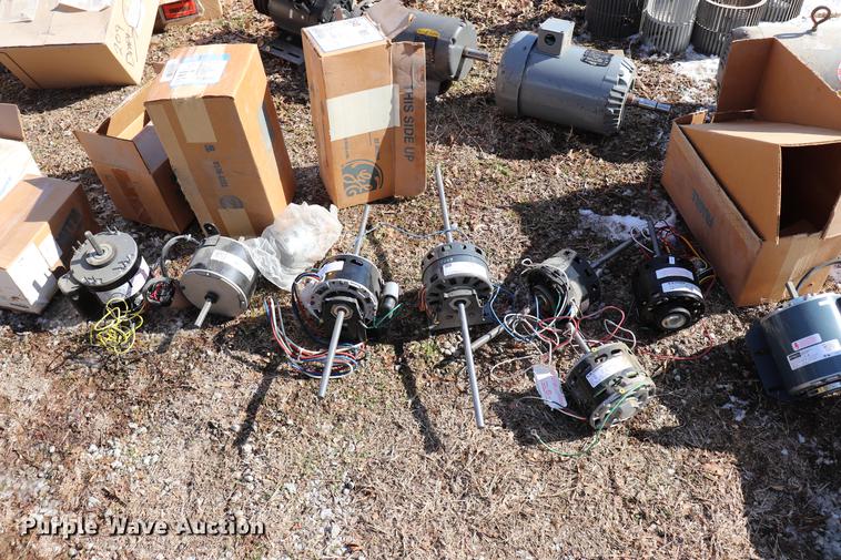 image for item EC9467 Motors